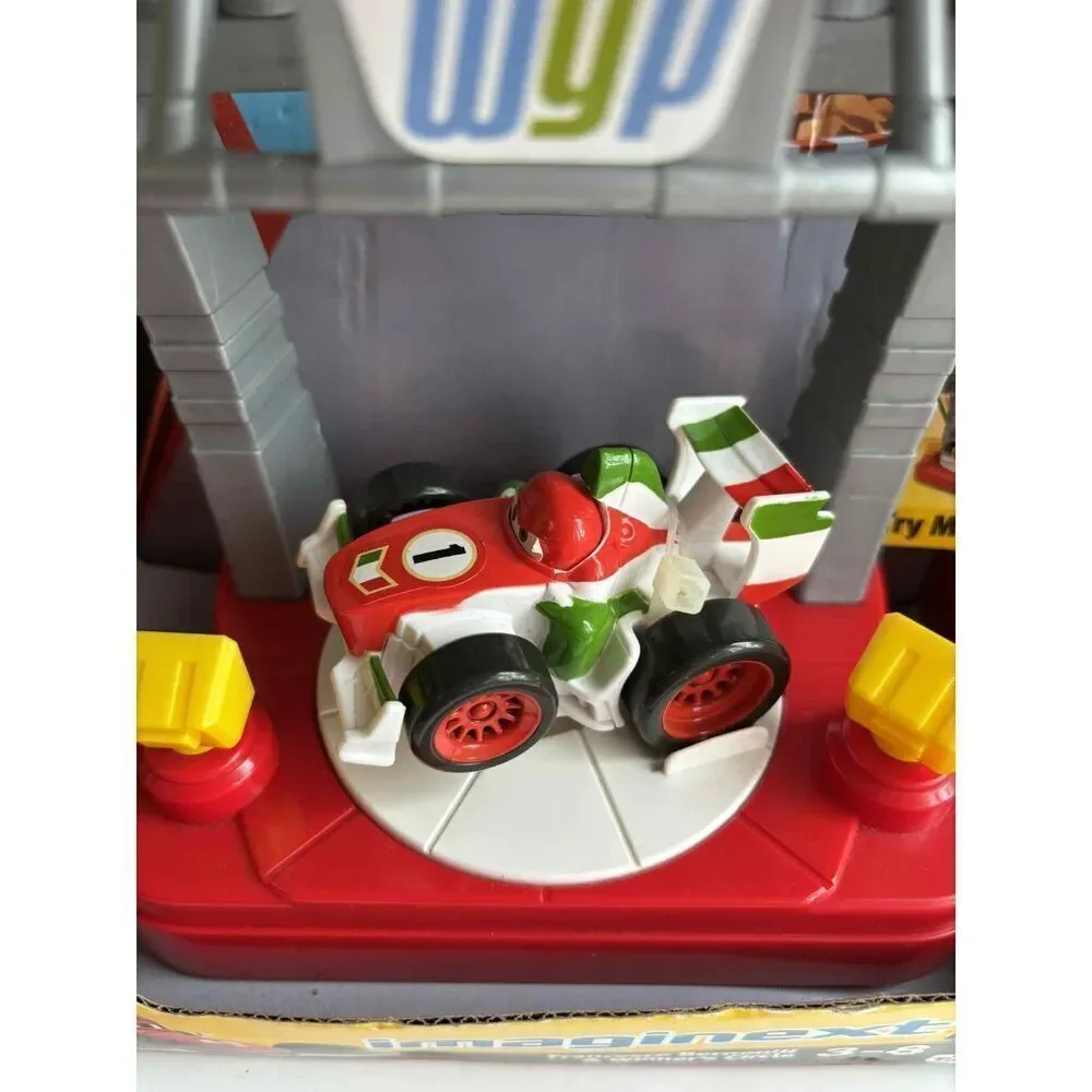2012 Imaginext Cars 2 Race Around the World Francesco Bernouli Winners Circle